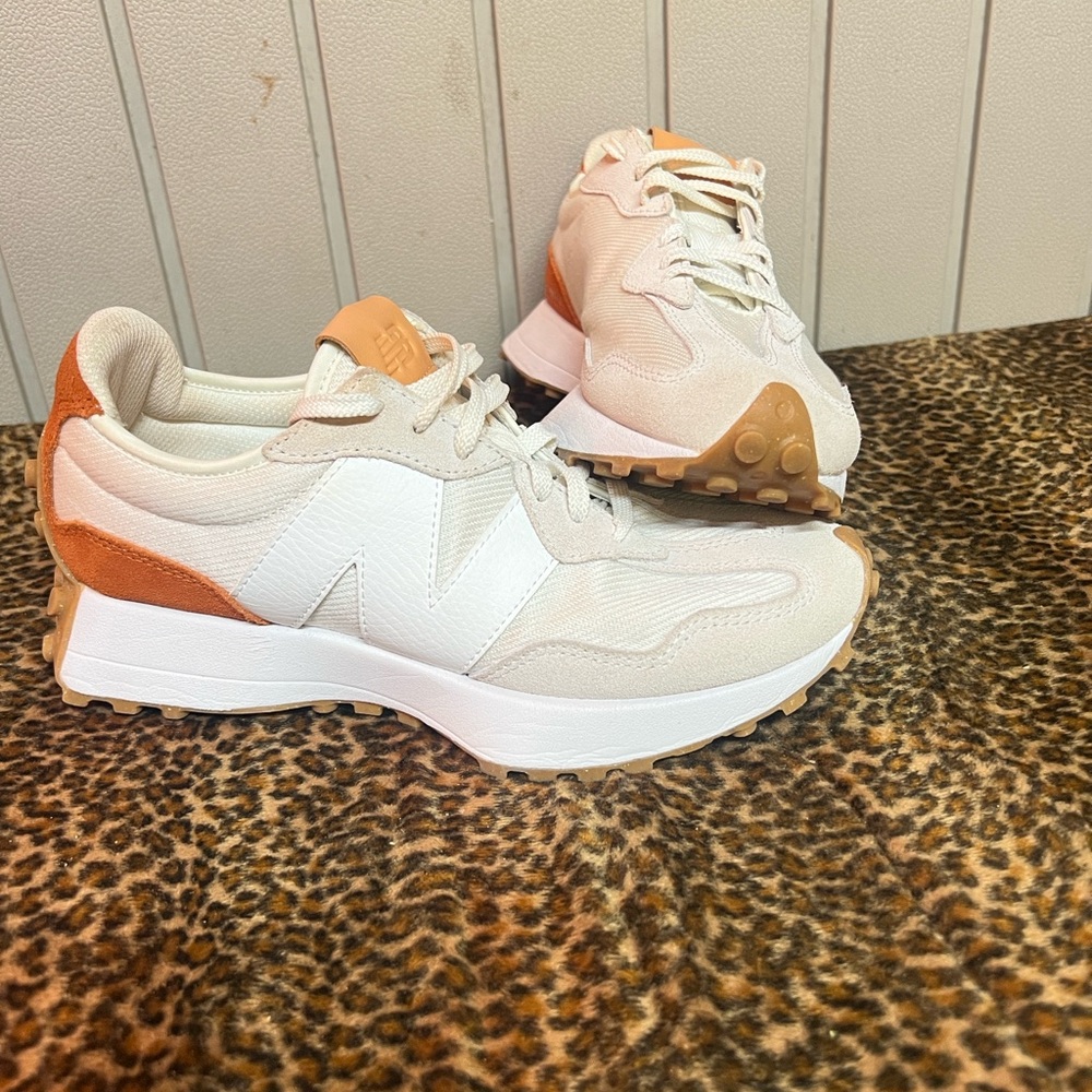 iconic New Balance 327 V1 in Rust and Sea Salt